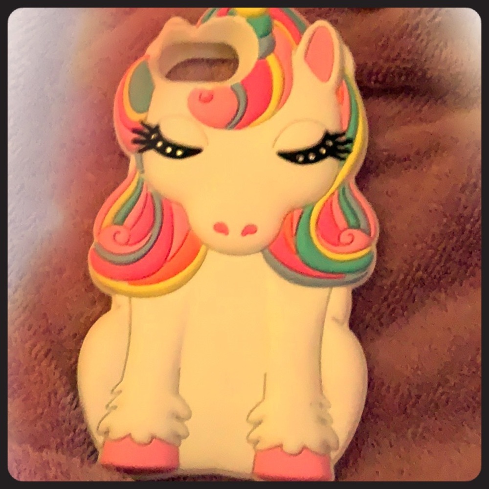 A unicorn phone case (iPhone 7)